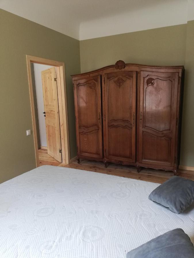 Historic Apartment With Wooden Floors In The Hearth Of Old-Town Riga Luaran gambar