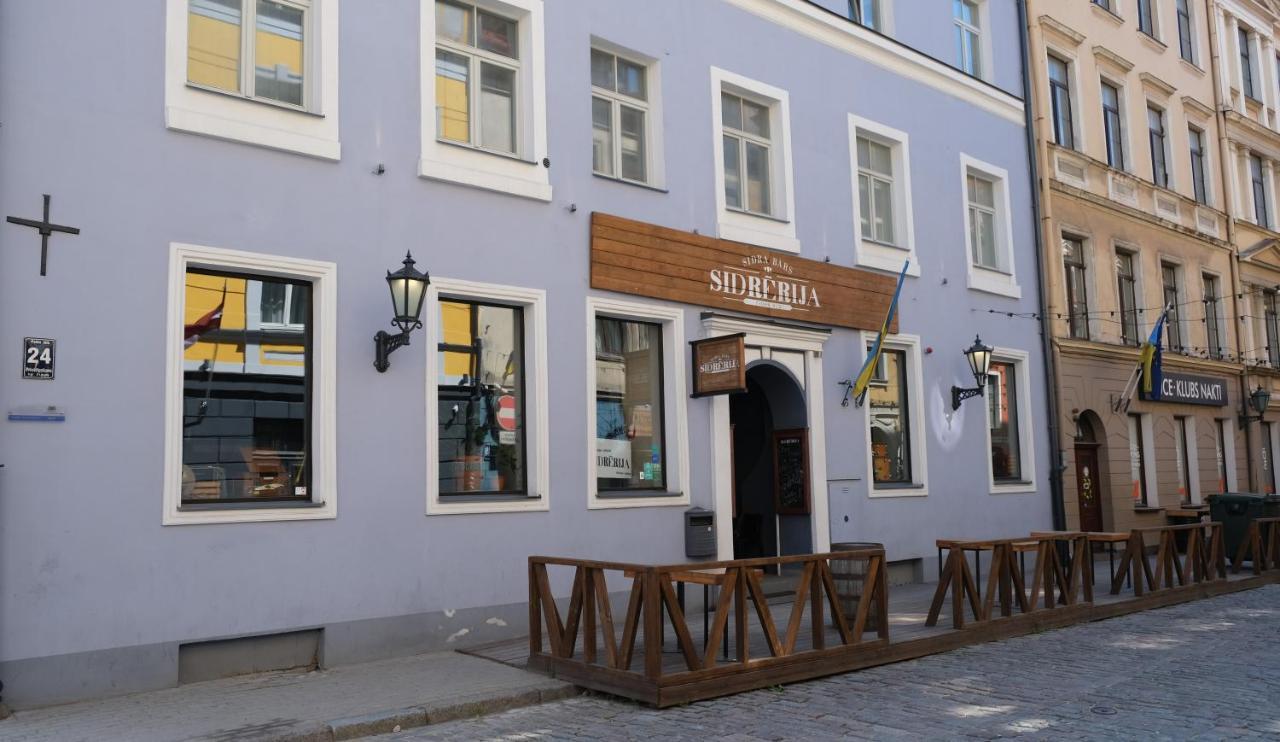 Historic Apartment With Wooden Floors In The Hearth Of Old-Town Riga Luaran gambar